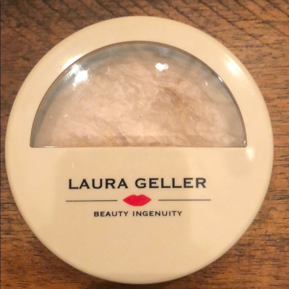 Laura Geller Balance N Brighten Foundation